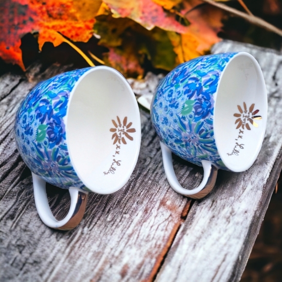 Lilly Pulitzer Ceramic Mugs Set of 2 Blue Floral/Gold 12 fl oz NWOT - Picture 3 of 7